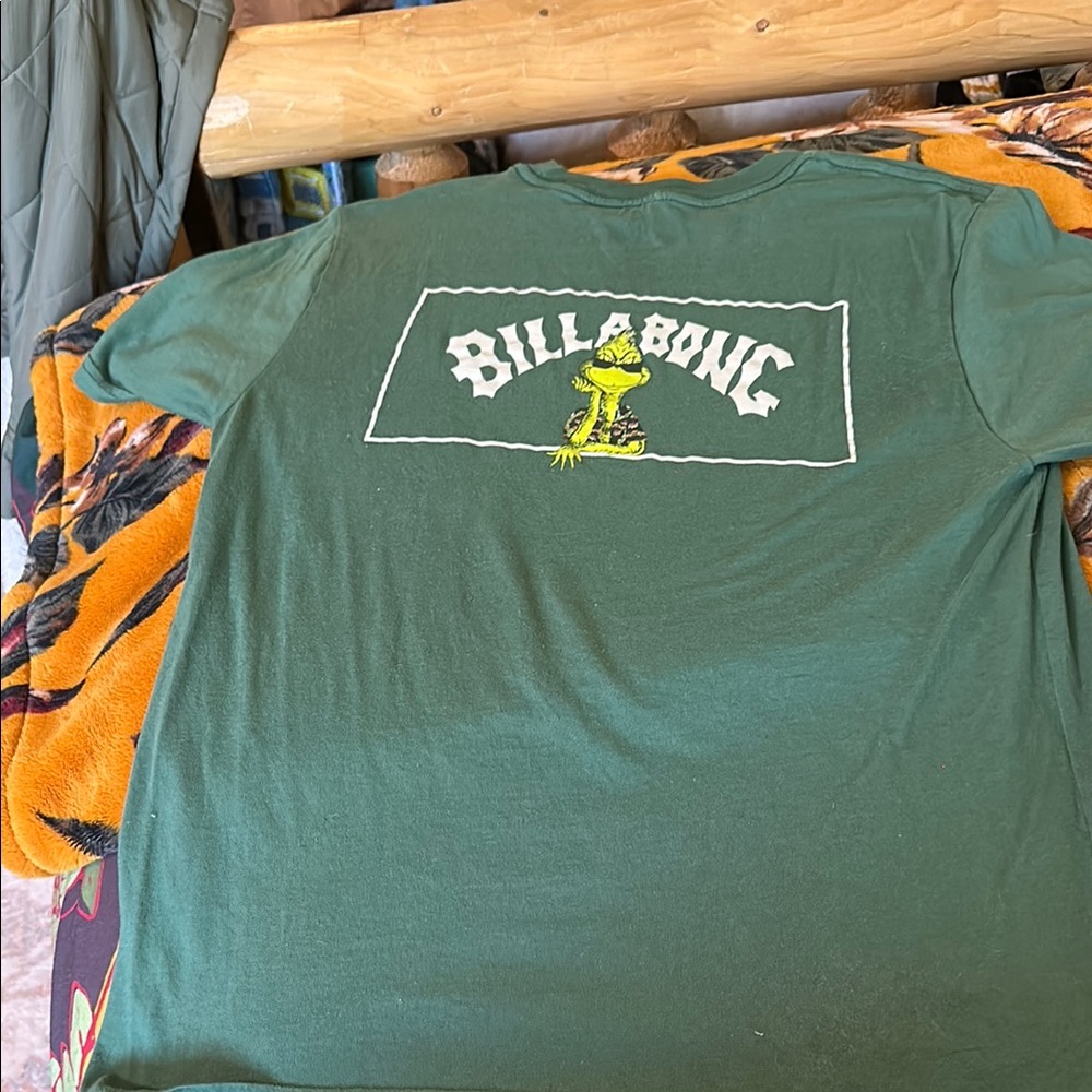 Billabong Green Graphic T-Shirt